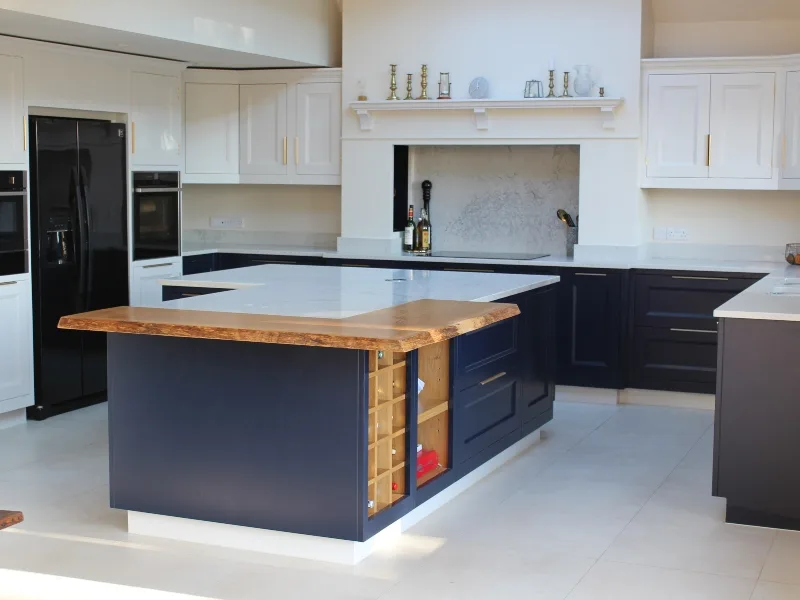 Heartwood Joinery kitchen, Surrey