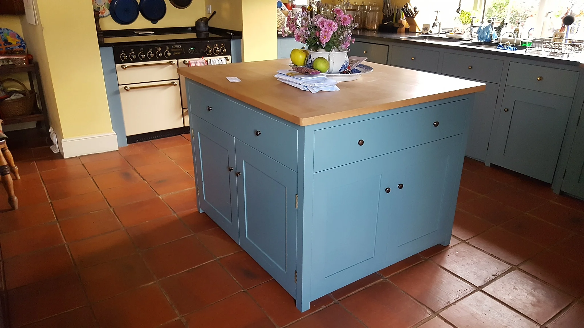 R and J Cabinet Makers kitchen, Suffolk